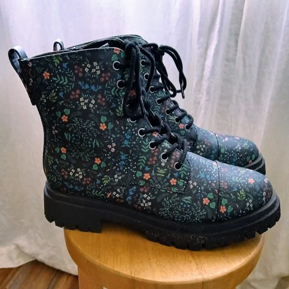 SO Jupiter Floral Combat Boots - Picture 2 of 8